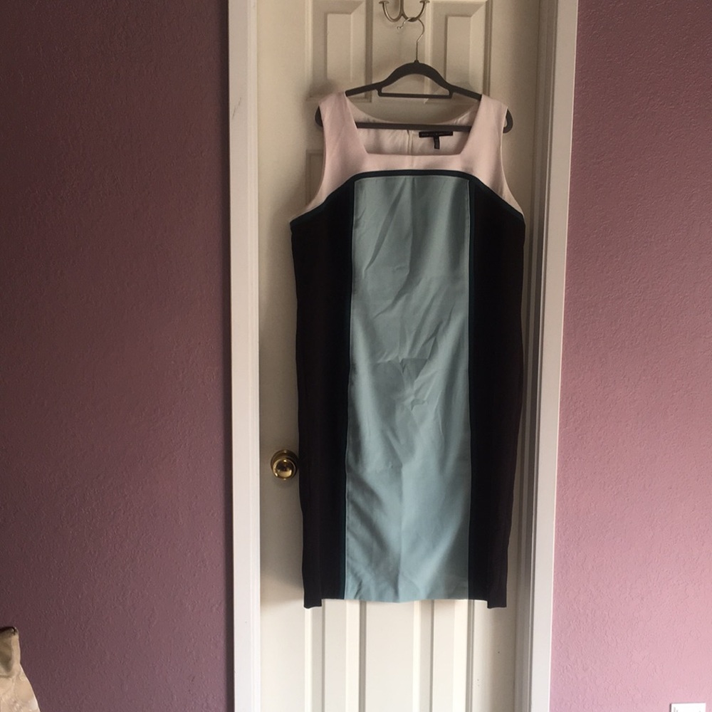 Sleeveless Colorblock Sheath Dress